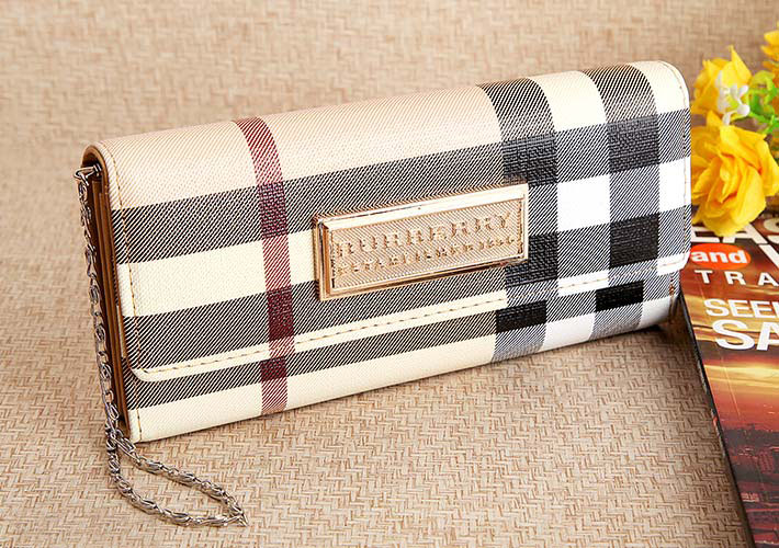 vi cam tay nu burberry vi cam tay nu burberry