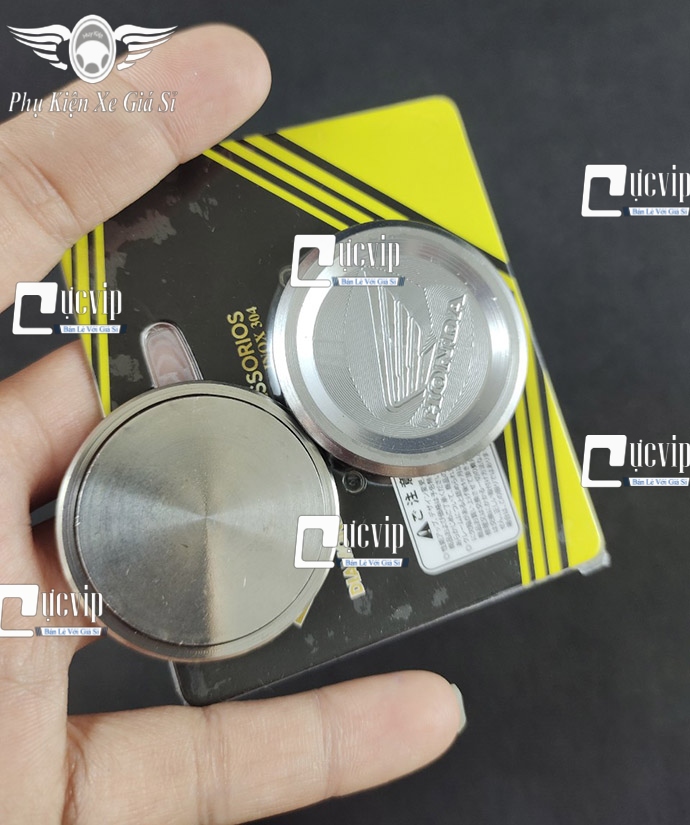 Núm Chụp Hộp Sên, Nắp Đậy Catte Salaya Inox 304 Kiểu Honda Cánh Chim Gắn Xe Wave, Dream, Furute, Future Led, Wave 125i Thái VM- MS5931