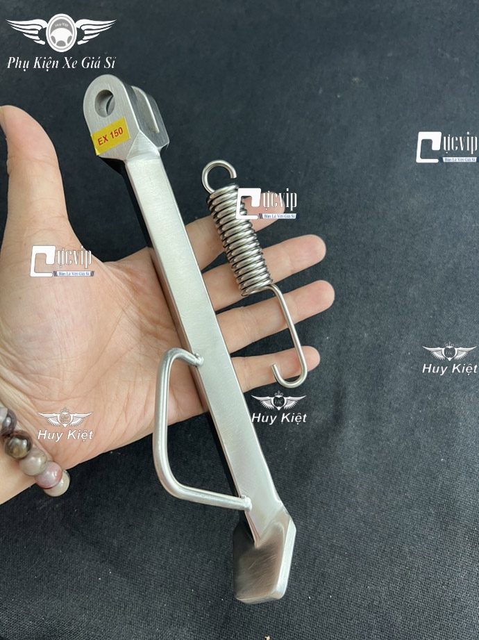 Chân Chống Nghiêng Inox 304 Đặc (Tứ Giác) (Tặng Lò Xo) Exciter 150, Exciter 155, Exciter 135, Exciter 2008 - 2010, Sirius Fi, Sirius 50cc MS6465