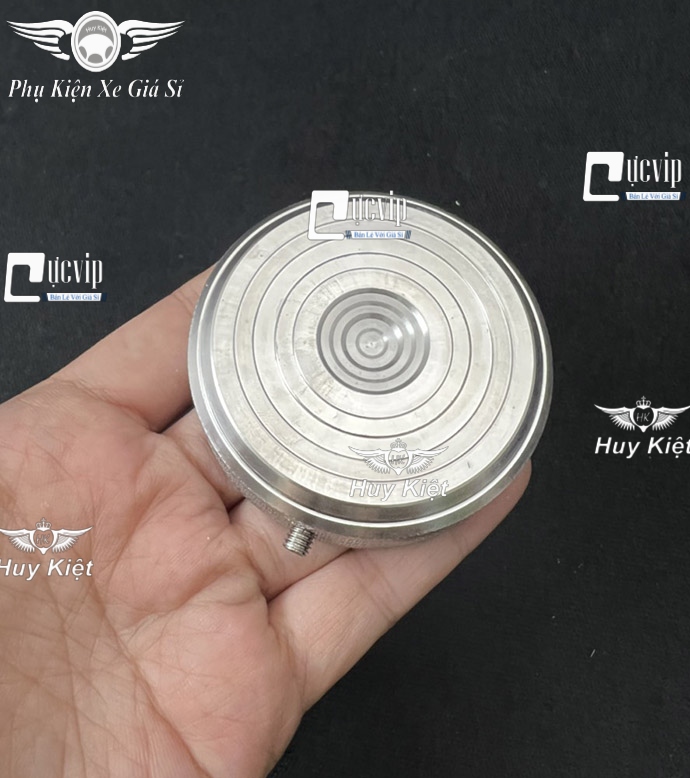 (Mẫu Mới) VM Ốp Nắp Bình Xăng Salaya Thái Inox 304 Nguyên Khối Gắn Xe Honda, Yamaha, Suzuki Có Nắp Xăng Phẳng MS6528