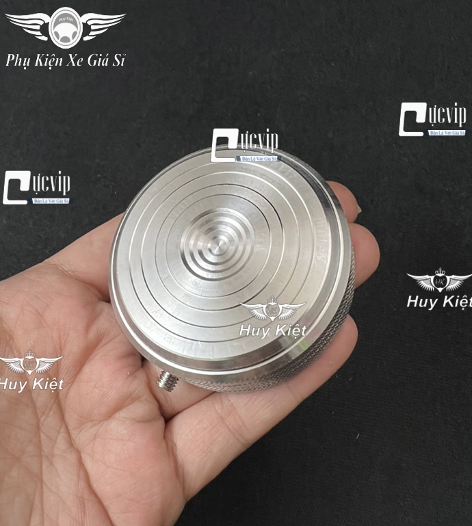 (Mẫu Mới) VM Ốp Nắp Bình Xăng Salaya Thái Inox 304 Nguyên Khối Gắn Xe Honda, Yamaha, Suzuki Có Nắp Xăng Phẳng MS6528