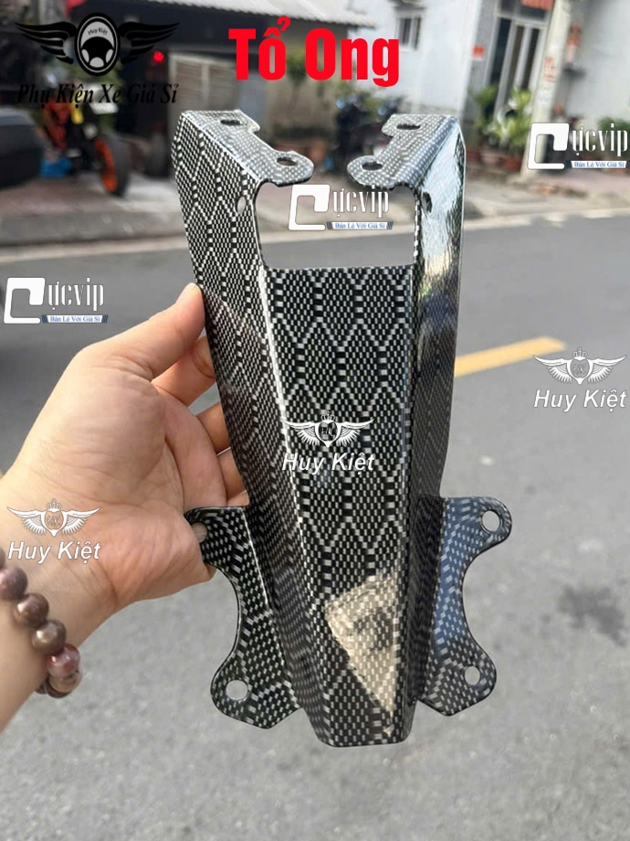 Pát Đuôi Dè Sau Exciter 150 [Inox 304 Sơn CARBON FIBER] Vân Đá, Tổ Ong MS6702