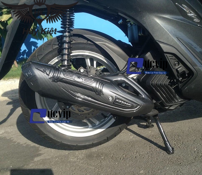 Ốp Che Pô SH 2020 Carbon MS2554