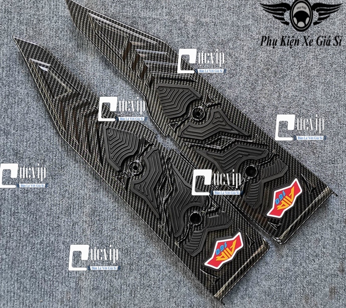 Thảm Gác Chân Trước Carbon AirBlade AB 2023 Đời Mới 160cc, 125cc MS5322